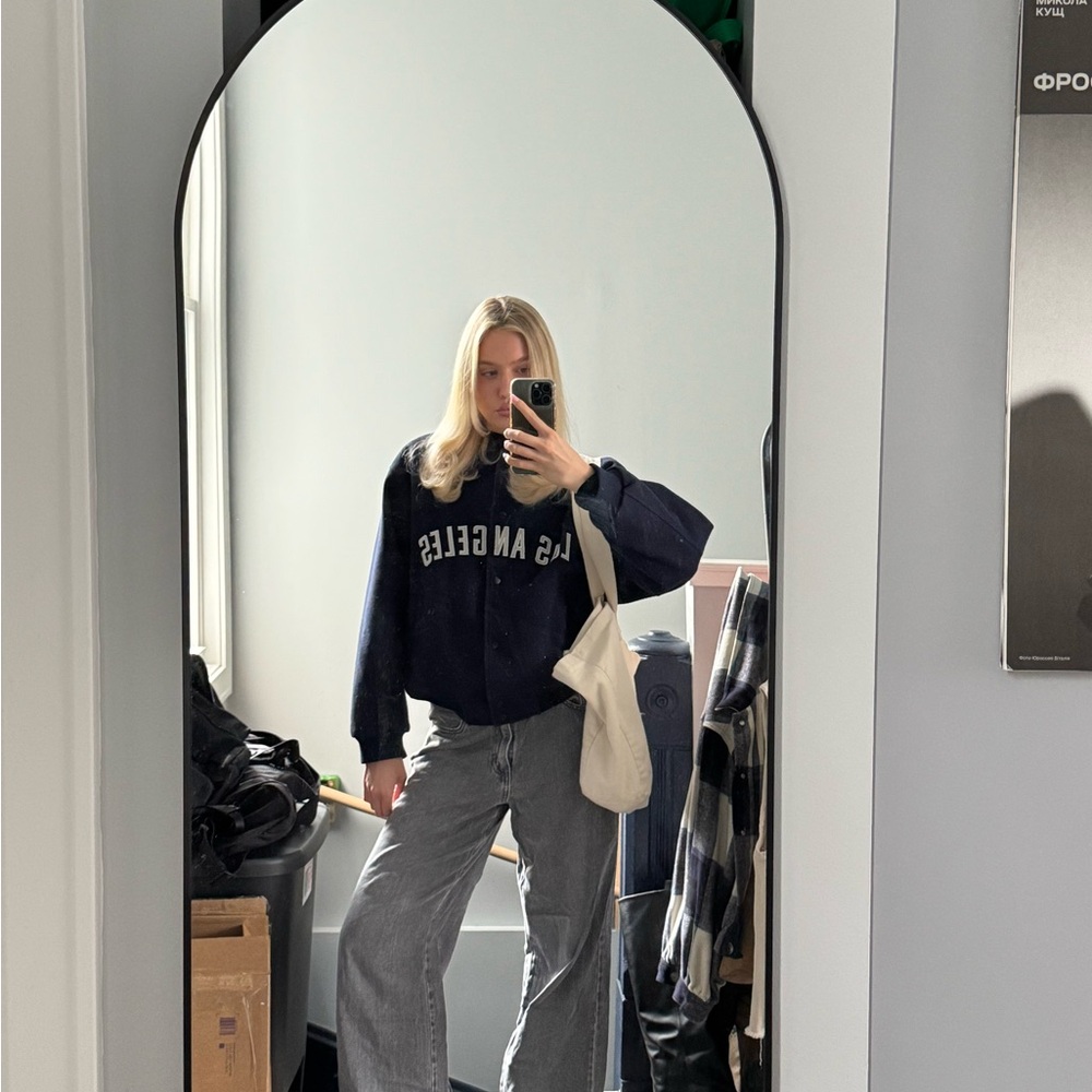 Grey jeans